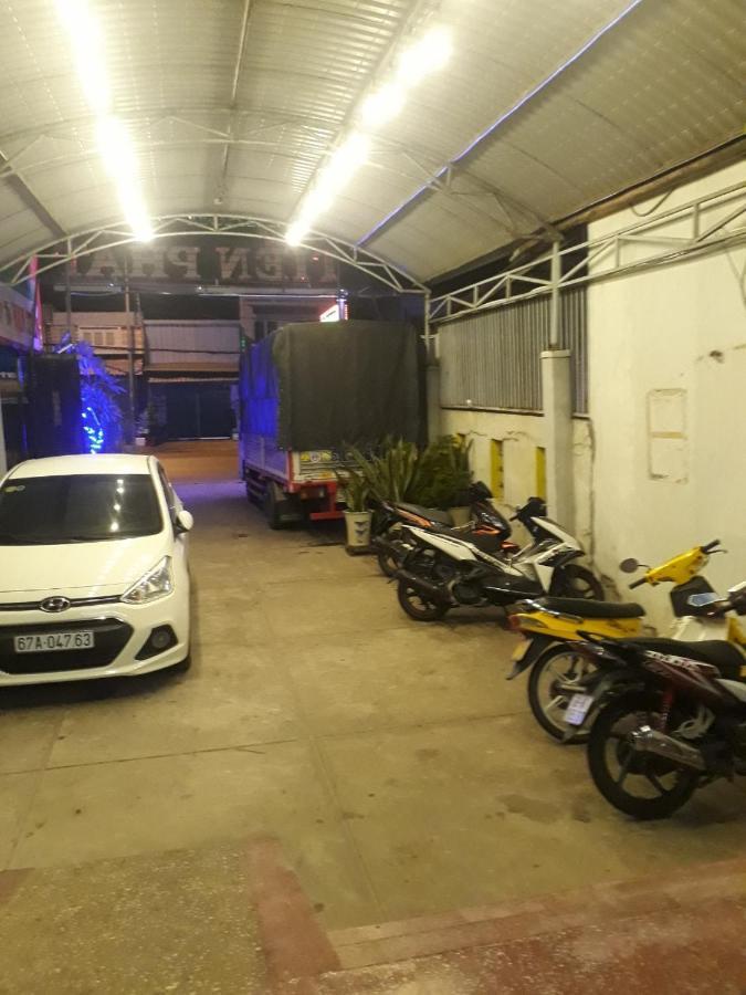 Khách Sạn Tiến Phát Cà Mau Esterno foto