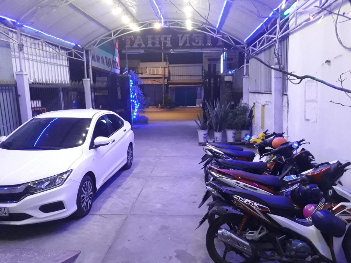 Khách Sạn Tiến Phát Cà Mau Esterno foto
