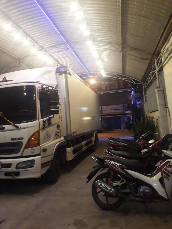 Khách Sạn Tiến Phát Cà Mau Esterno foto