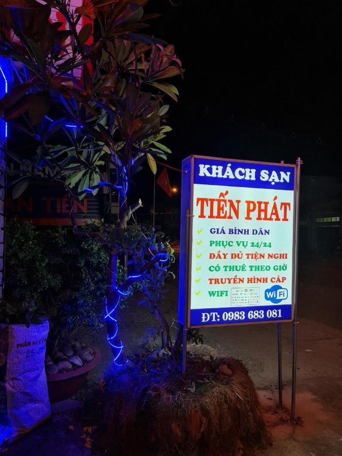 Khách Sạn Tiến Phát Cà Mau Esterno foto