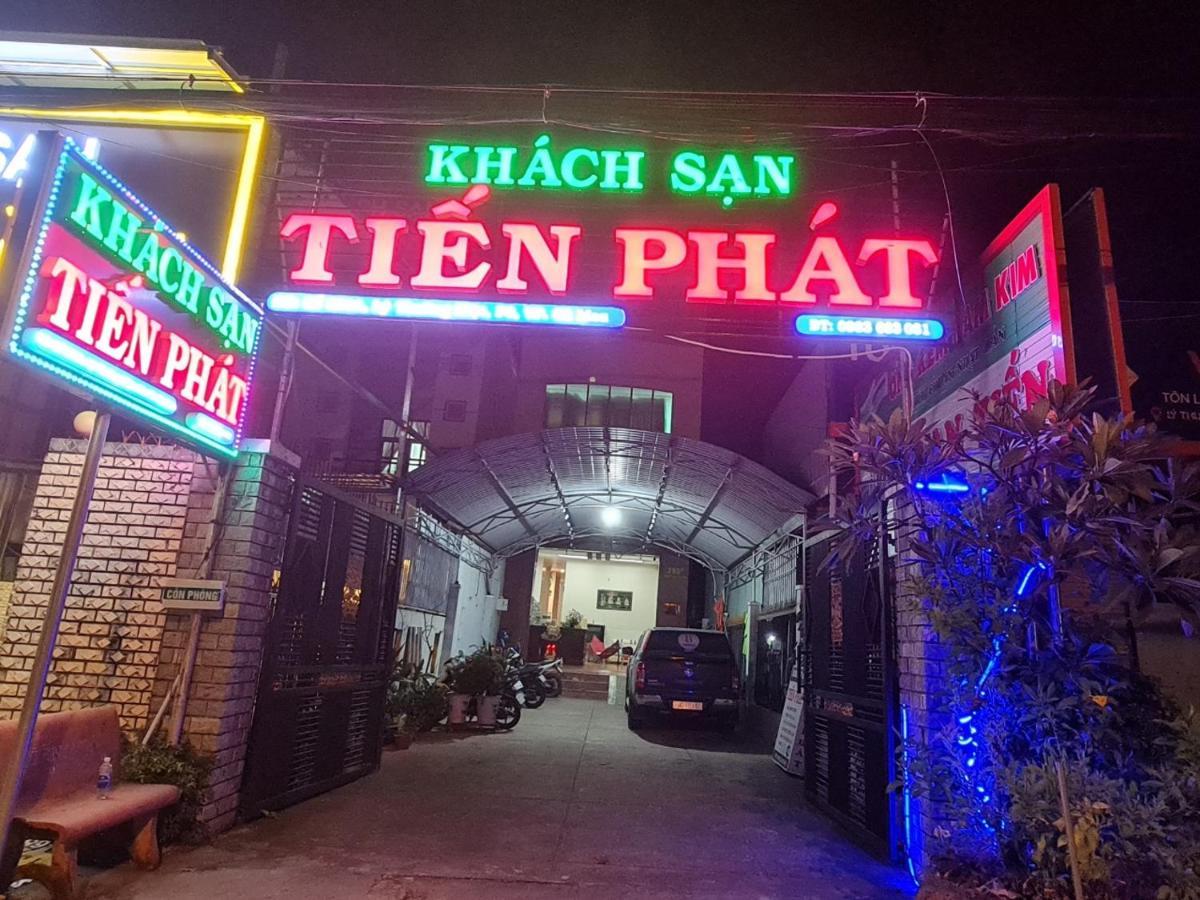 Khách Sạn Tiến Phát Cà Mau Esterno foto