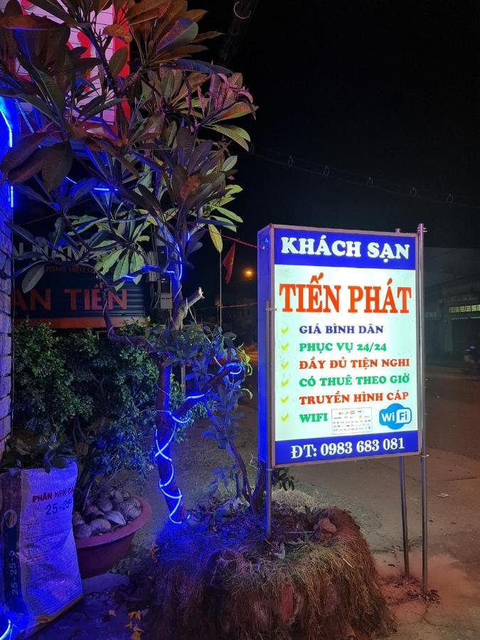 Khách Sạn Tiến Phát Cà Mau Esterno foto