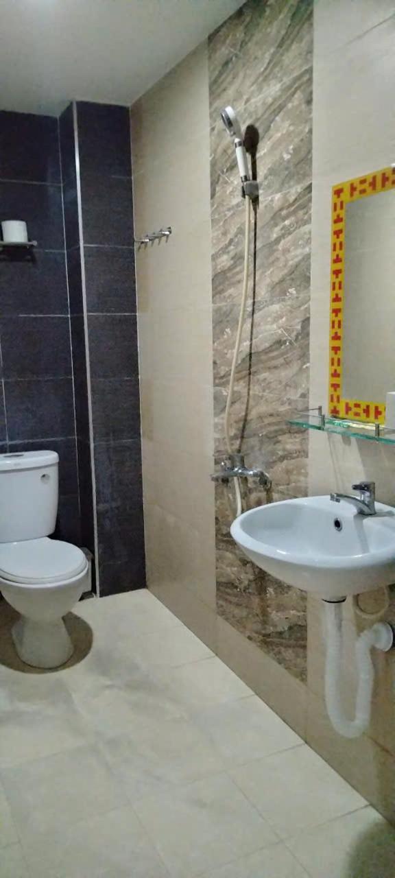 Khách Sạn Tiến Phát Cà Mau Esterno foto